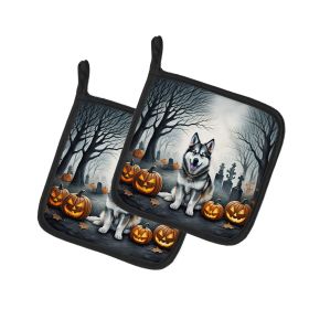 Alaskan Malamute Spooky Halloween Pair of Pot Holders Kitchen Heat Resistant Pot Holders Sets Oven Hot Pads for Cooking Baking BBQ, 7 1/2 x 7 1/2
